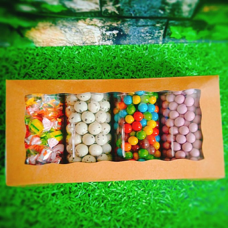 

hampers coklat / coklat valentine /coklat lebaran / paket coklat lebaran / coklat natal / parsel natal / hampers natal / coklat tahun baru / parsel tahun baru / hampers tahun baru