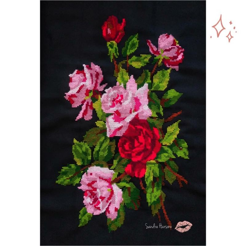 Sulaman Kristik Jadi Motif Bunga Besar