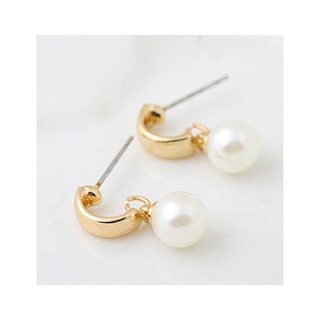 LRC Anting Tusuk Fashion Gold Pearl Earrings A57328