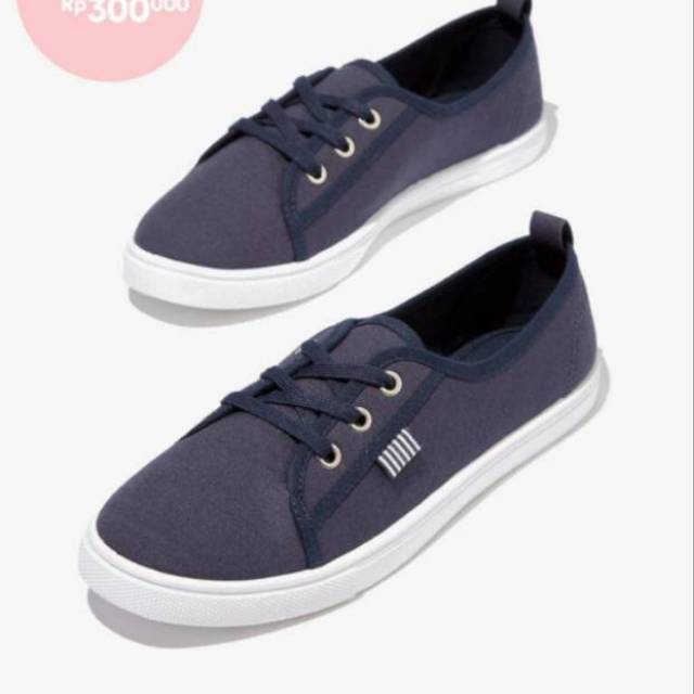 SEPATU SNEAKERS WANITA RUBI - AMIE plimsoll