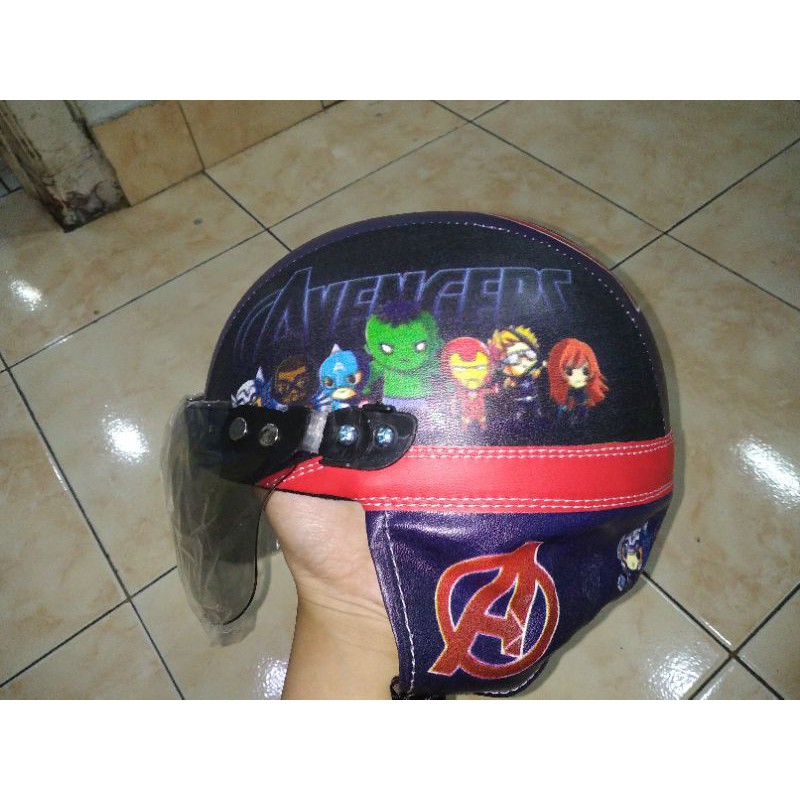 Helm anak polos