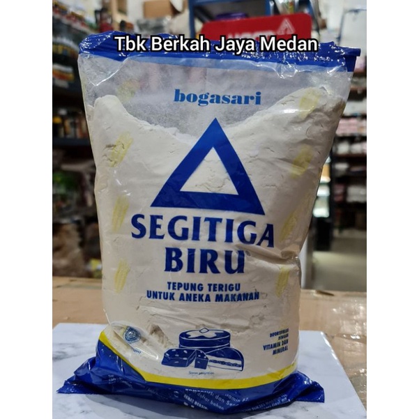 

1kg Segitiga Biru Terigu/Tepung Kue/Tepung Terigu/Tepung Protein Sedang