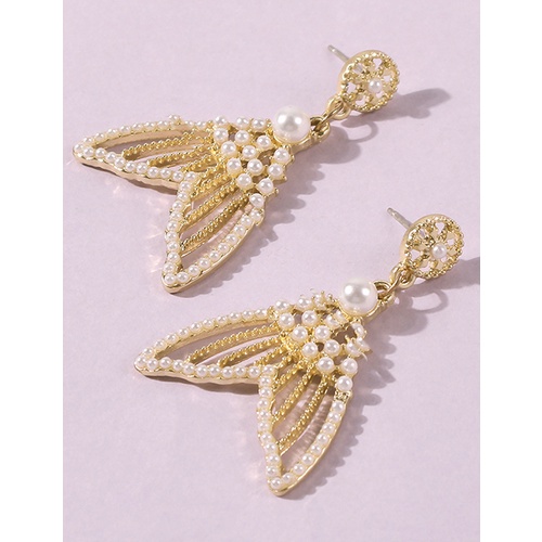 LRC Anting Tusuk Fashion White Alloy Pearl Fishtail Geometric Stud P28928