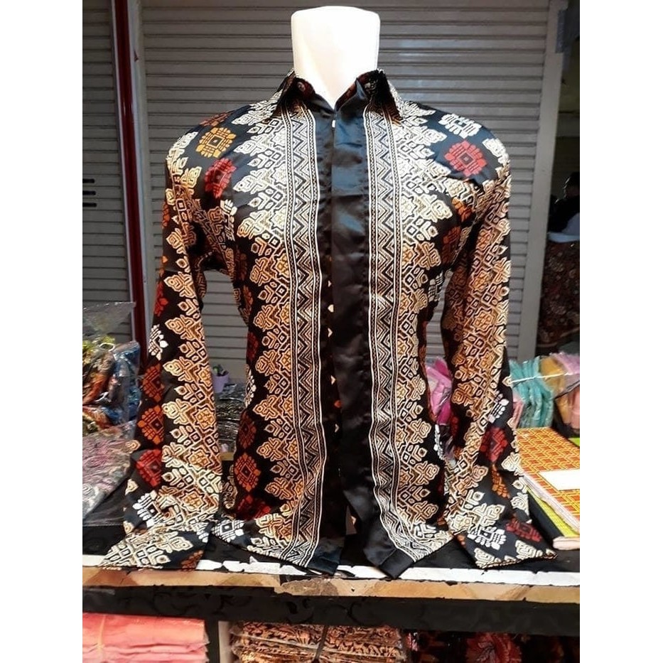 Kemeja Batik Pria Motif Toraja