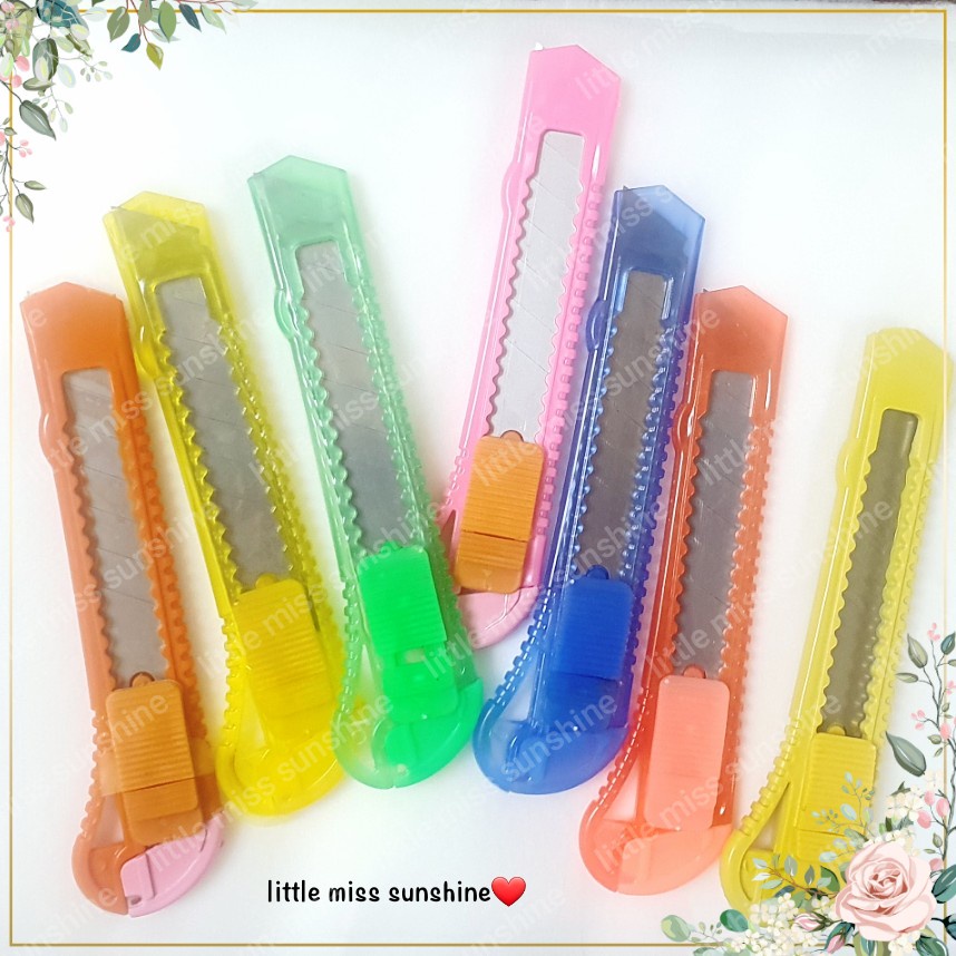 

Cutter Besar Pisau Warna Warni 1 pc Potong Sayat Good Quality runcing ukiran kesenian cut Kecil Knife stenlis Pisau Pemotong Kertas Peeler Runcing Gunting Peralatan ATK Sekolah Grosir termurah Little Miss Sunshine Malang