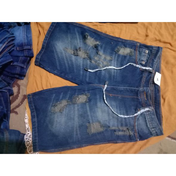 Celana Jeans Pendek Sobek Pria Wisker Jeans Pendek Ripped Robek Pria variasi tali kolor Premium//(celana Borju)