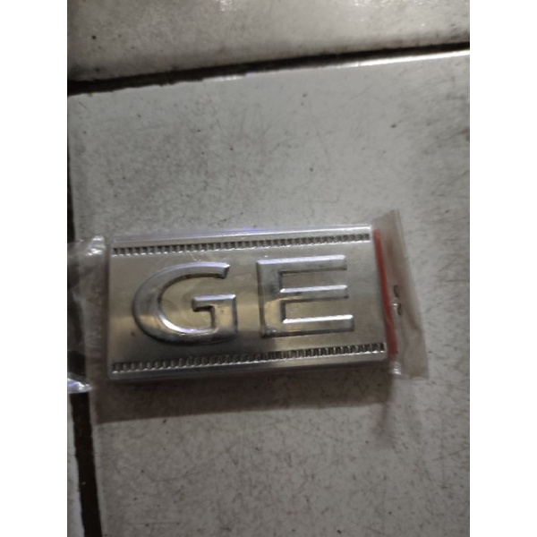 emblem pintu bagasi GE Suzuki APV