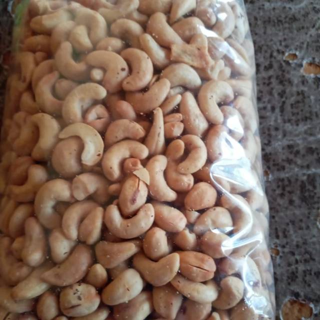 

Kacang mete utuh /cashew/goreng/promo/mateng