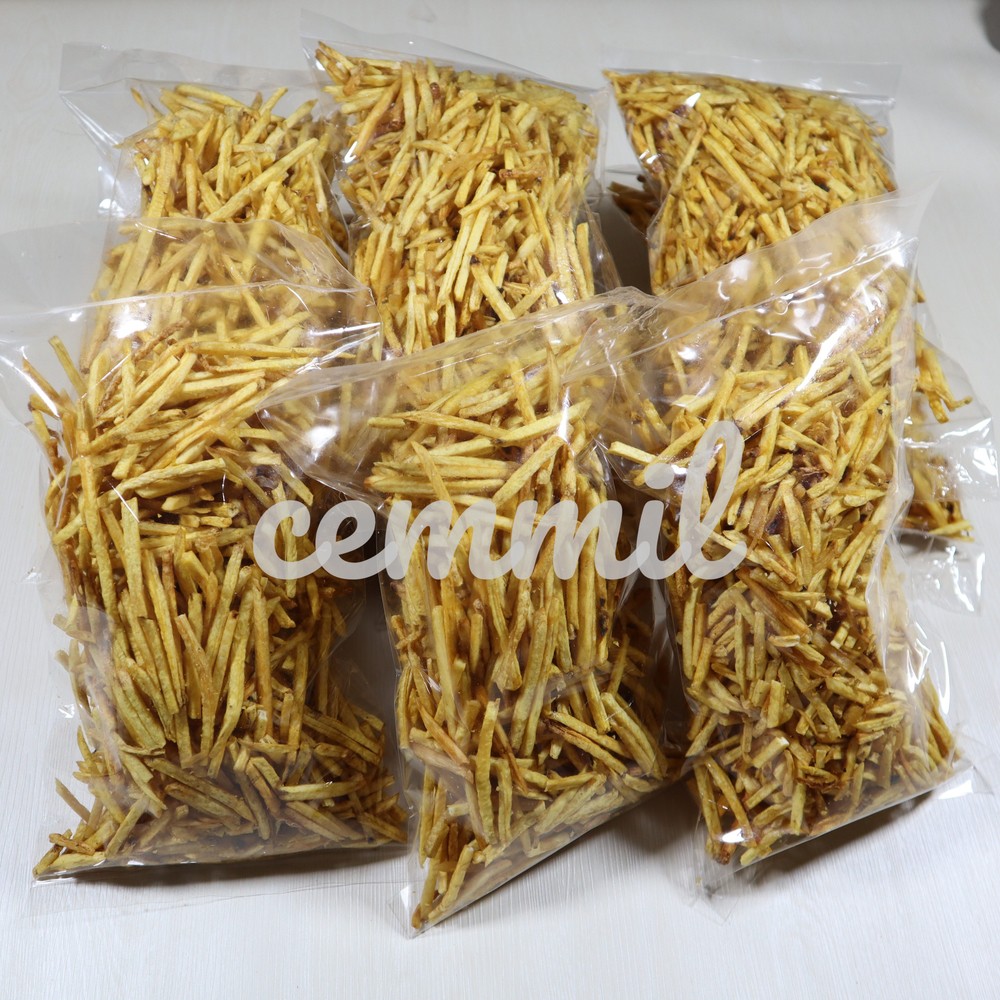 

STIK MBOTE atau STIK TALAS 300 gr / Aneka snack / camilan / jajan kiloan