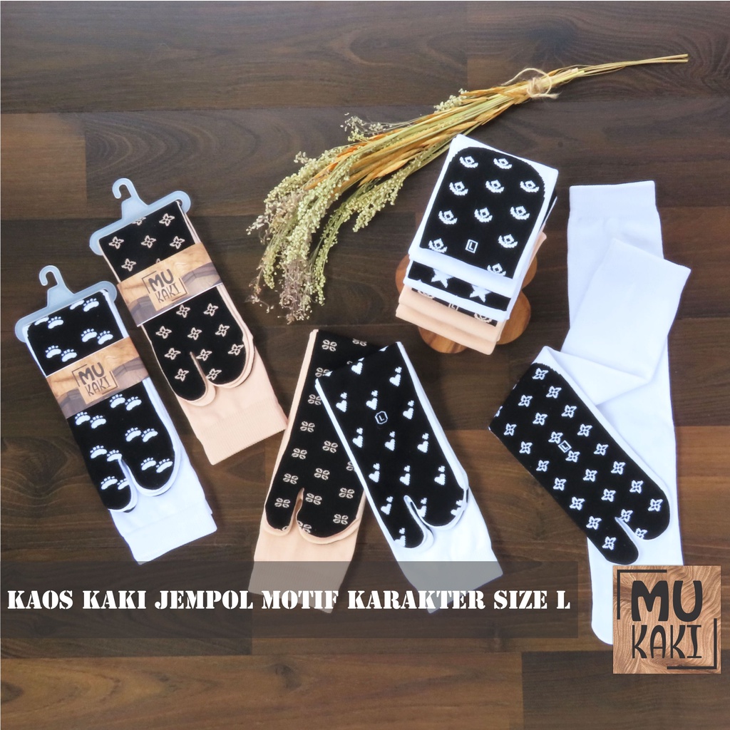 Kaos Kaki Jempol Telapak Hitam Motif Mukaki