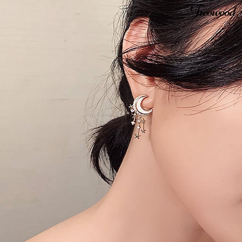 1 Pasang Anting Stud Rumbai Bentuk Bulan Bintang Aksen Berlian Imitasi Untuk Wanita