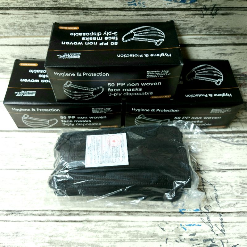 Masker bedah medis 3ply hitam Manado