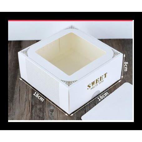 

BOX KOTAK 18X18 TART BOLU KUE LAPIS IMLEK NATAL LEBARAN PUTIH WHITE TERMURAH