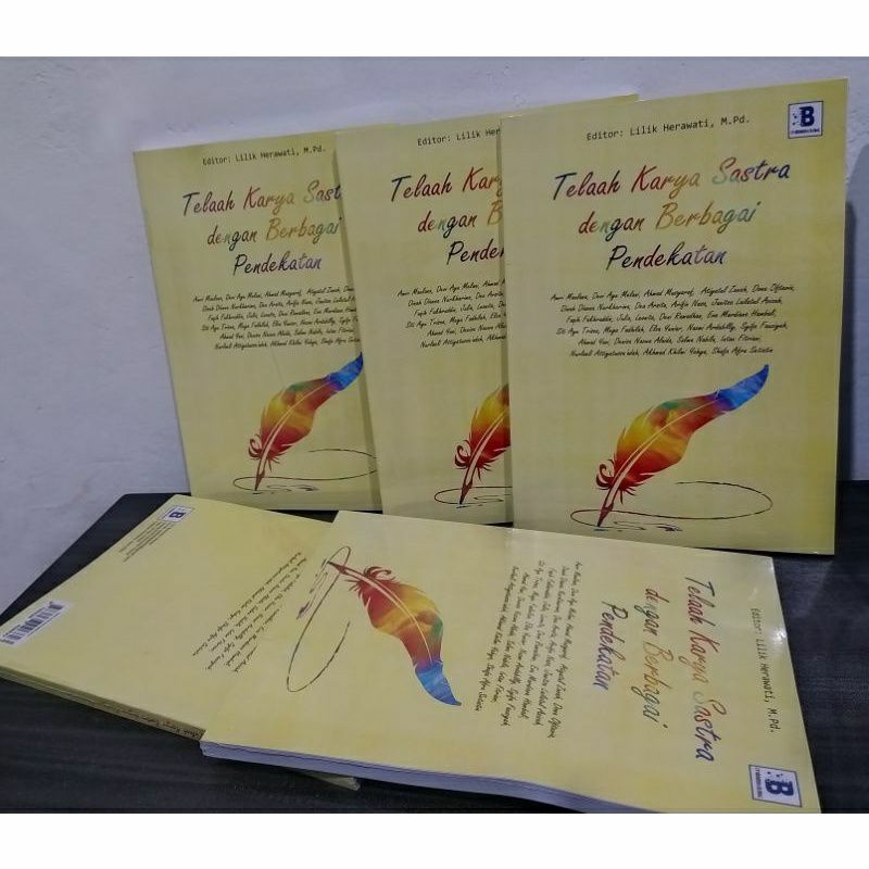 Telaah karya sastra dengan berbagai pendekatan