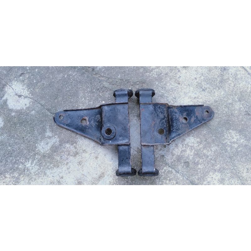 breket lampu depan Suzuki trs ori