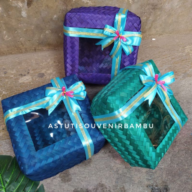 

PROMO SEPASANG BESEK TUTP MIKA FREE PITA SPESIAL 20 CM /Warna pita da warena besek di noted/ besek kekinian / packaging murah / wadah saji / keranjann