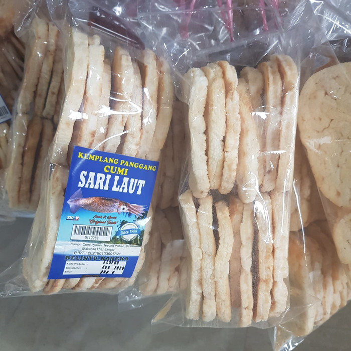 

kemplang panggang cuma pake terasi merk sama suka