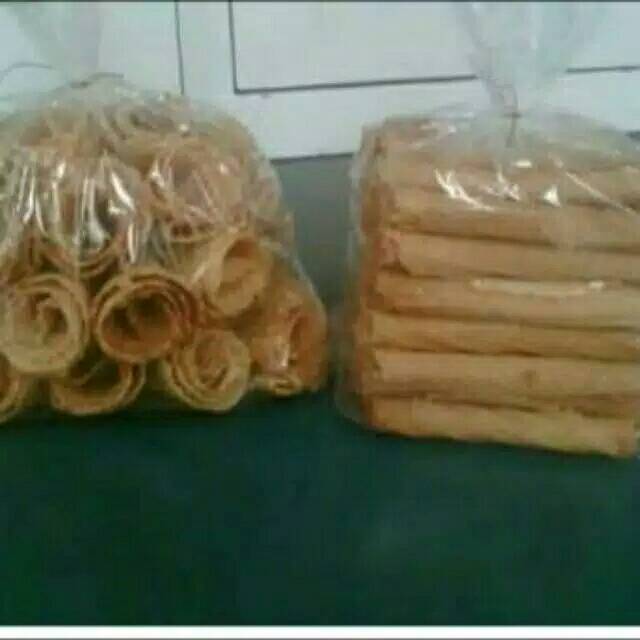 

Cemilan kue semprong