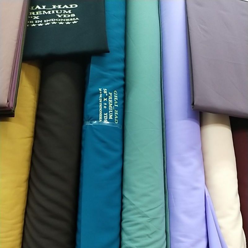 kain wolfis polos premium