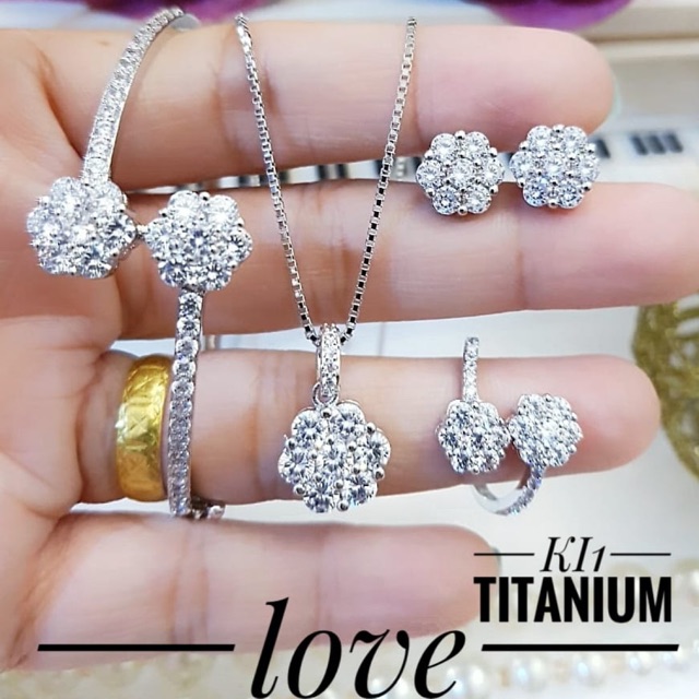 Set perhiasan titanium anti karat