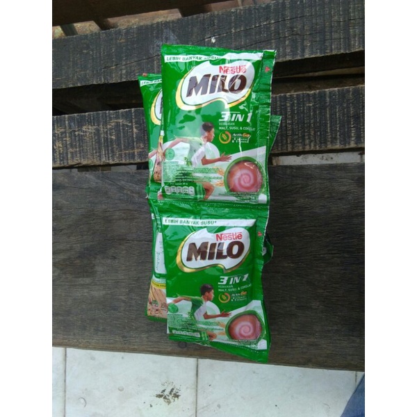 

Milo 3 in 1 sachet. Satu renceng isi 10