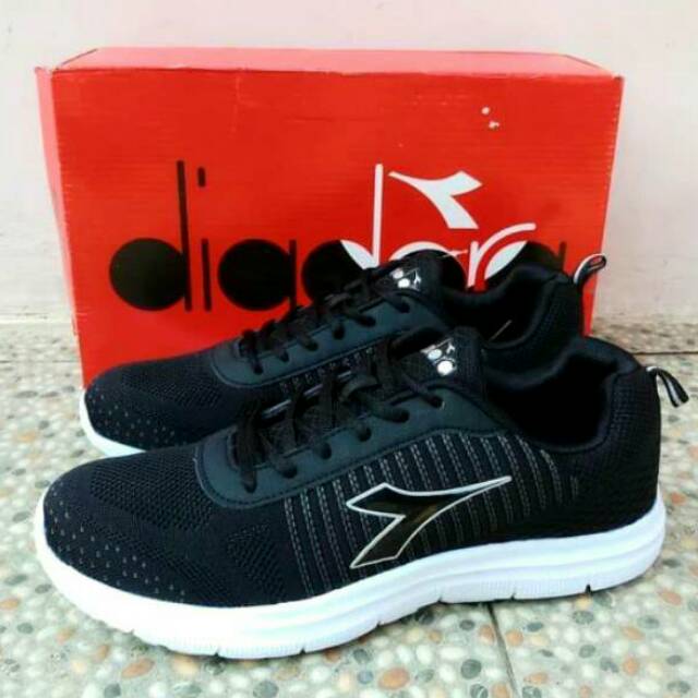 Sepatu Diadora Giani Original - Hitam - Black - Running - Sekolah - sport - Olahraga - Size 44