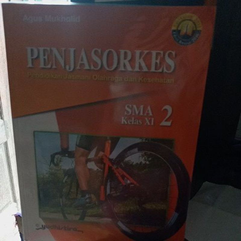 buku untuk SMA kelas 11/2 Pjok