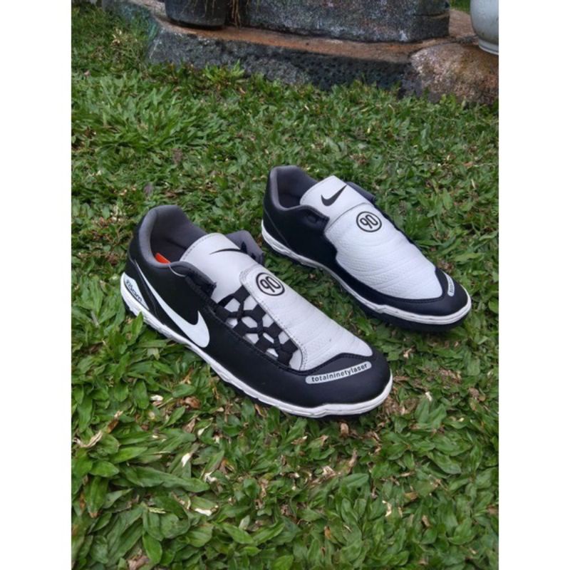 sepatu futsal T90 laser(out sol sudah dijahit keliling)/sepatu T90 super kuat jahitan super rapi