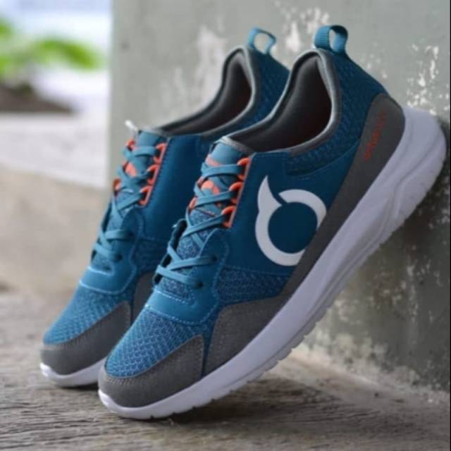Sepatu running ortuseight cobra