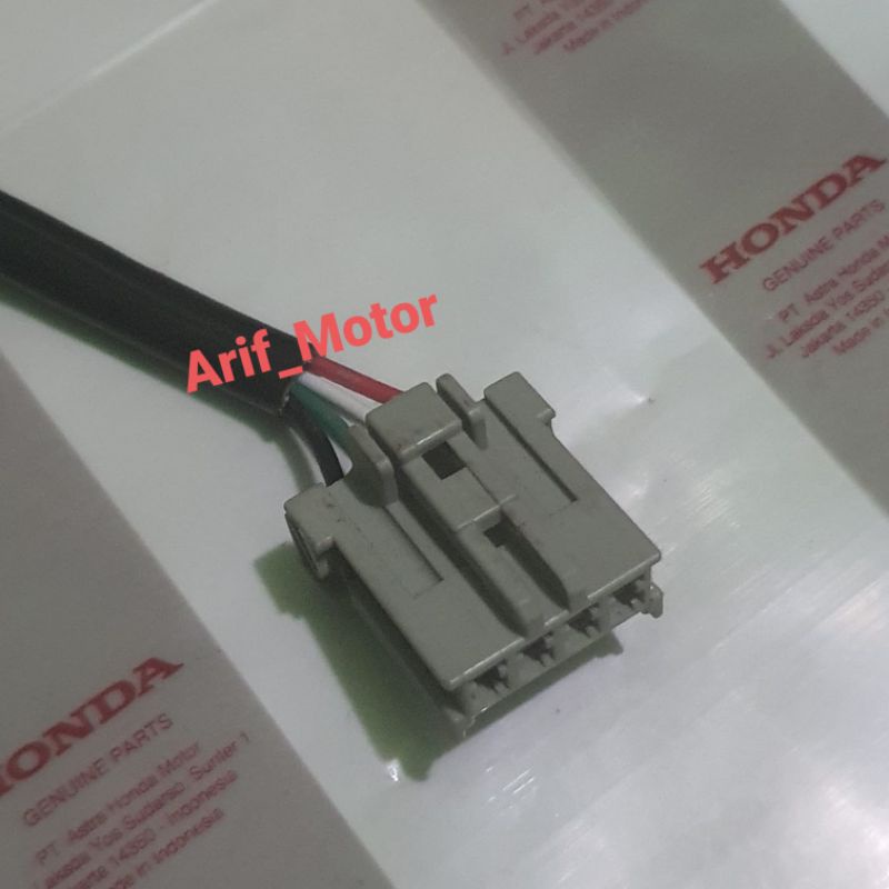 Soket Socket female kabel kunci kontak Vario 125 150 led ori