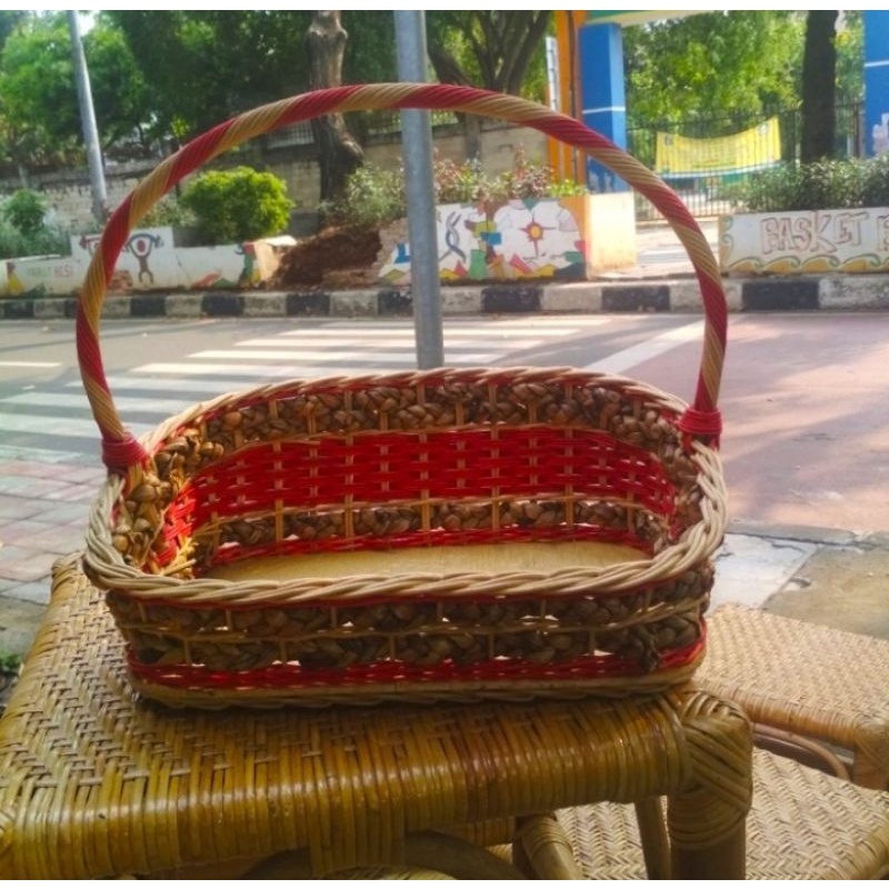 

Keranjang Parcel Rotan Eceng 30cm x 25cm Hampers Rotan Eceng