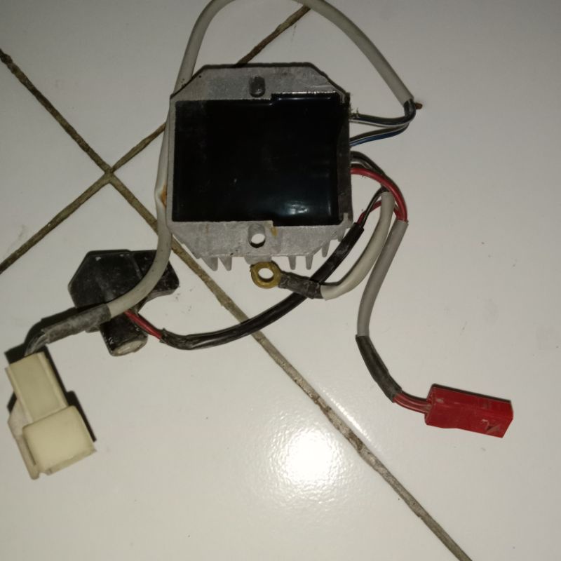 kiprok regulator bajaj Pulsar 220 f