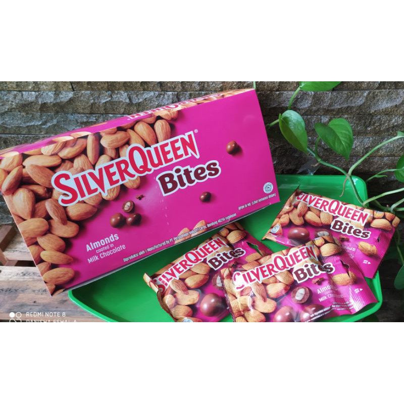 

SILVERQUEEN BITES ECER 35g MURAH/COKLAT SILVERQUEEN BITES ALMOND/COKLAT MURAH