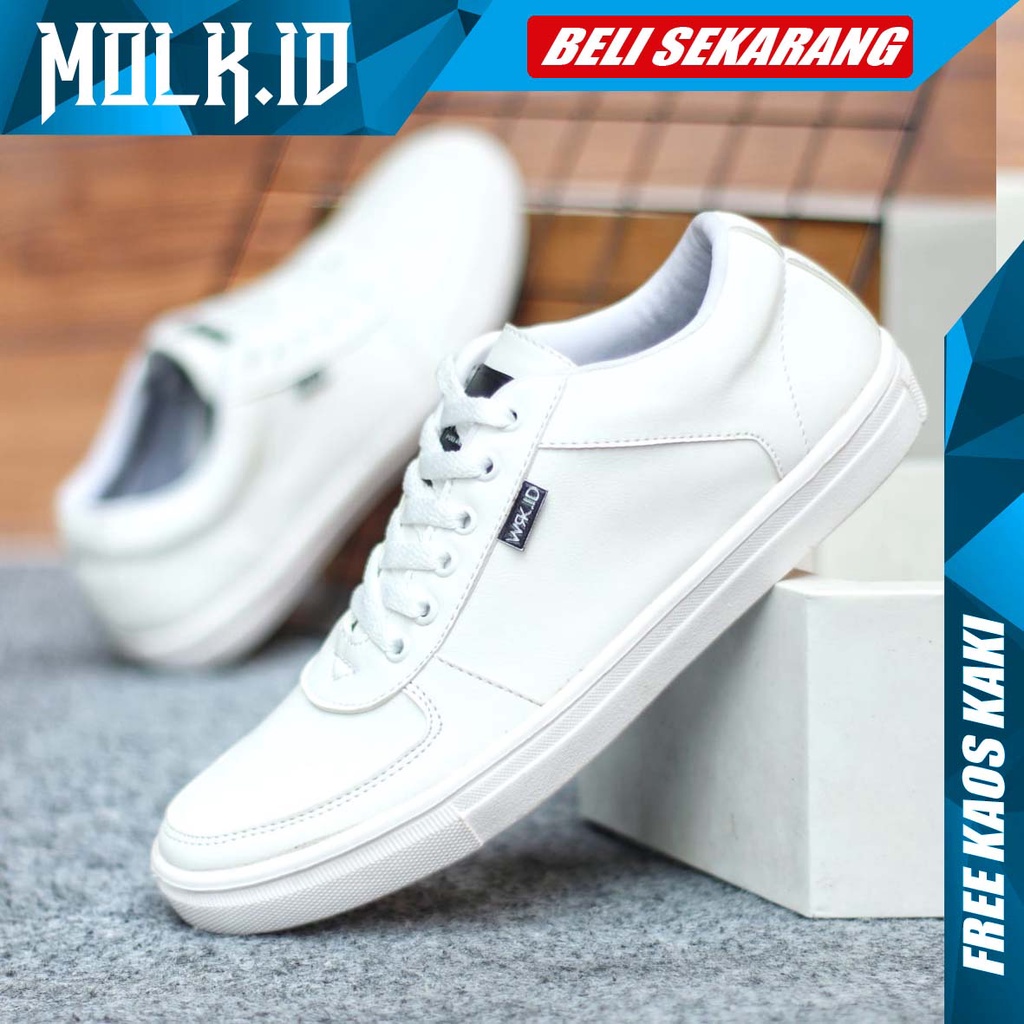 MOLK Sepatu Kasual Sneaker Putih Simple Murah Sporty Trendy Kekinian Original Distro