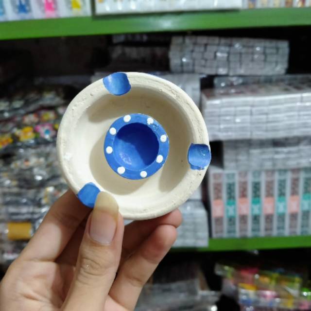 Asbak tanah liat gerabah
