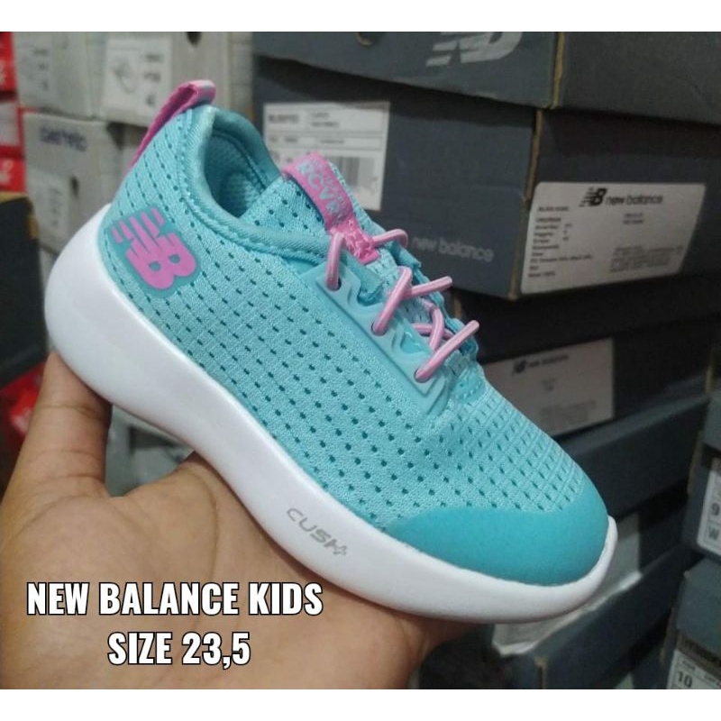 SEPATU NEW BALANCE KIDS ORIGINAL DARI SPORT STATION