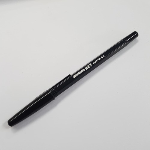 TBMO Bolpen AE7 Fine 0.5 0.7 Black Hitam Pack Isi 12 Standard / Bolpen Standard