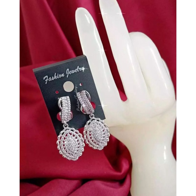 Anting mewah replika berlian