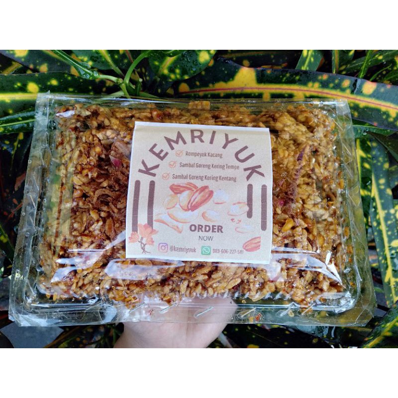 

SAMBAL GORENG KERING TEMPE ENAK, RENYAH DAN GURIH