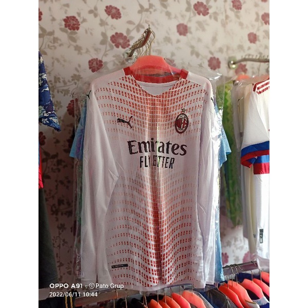 JERSEY AC MILAN AWAY 2021/22 Longsleeve / Lengan Panjang