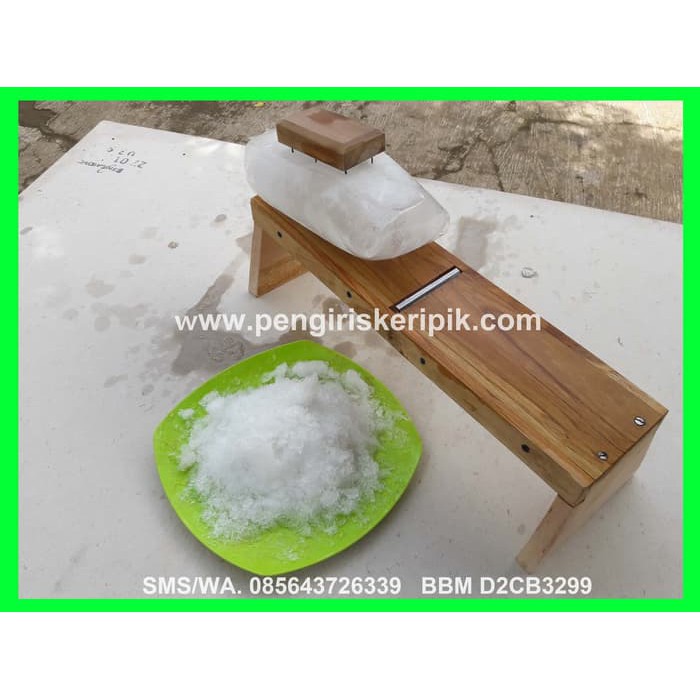 Alat Pembuat Es Salju / Alat Serut Es Batu