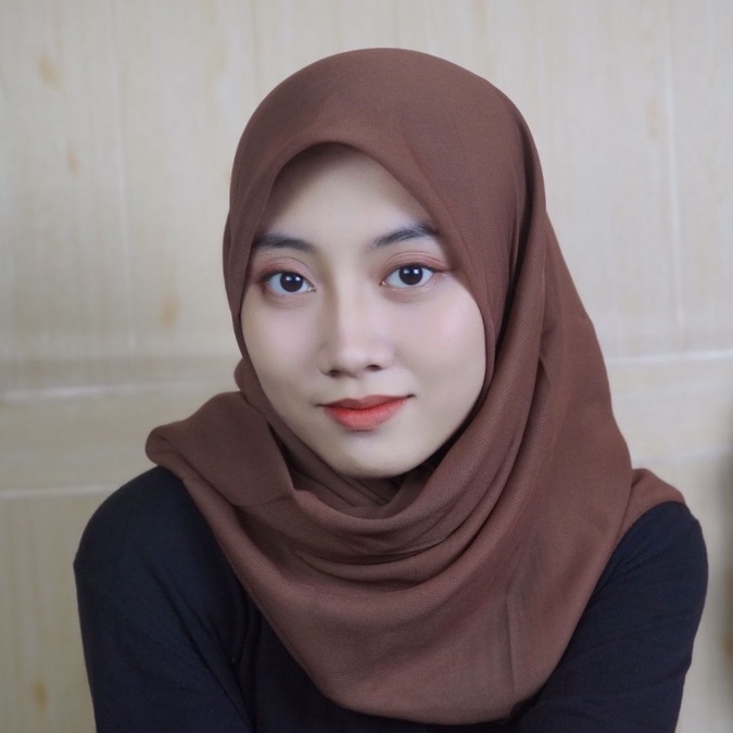 Jilbab Bella Square Segi Empat Daily Basic Hijab Kerudung Polos Polycotton Premium by Li Jimin Hijab-Cocoa