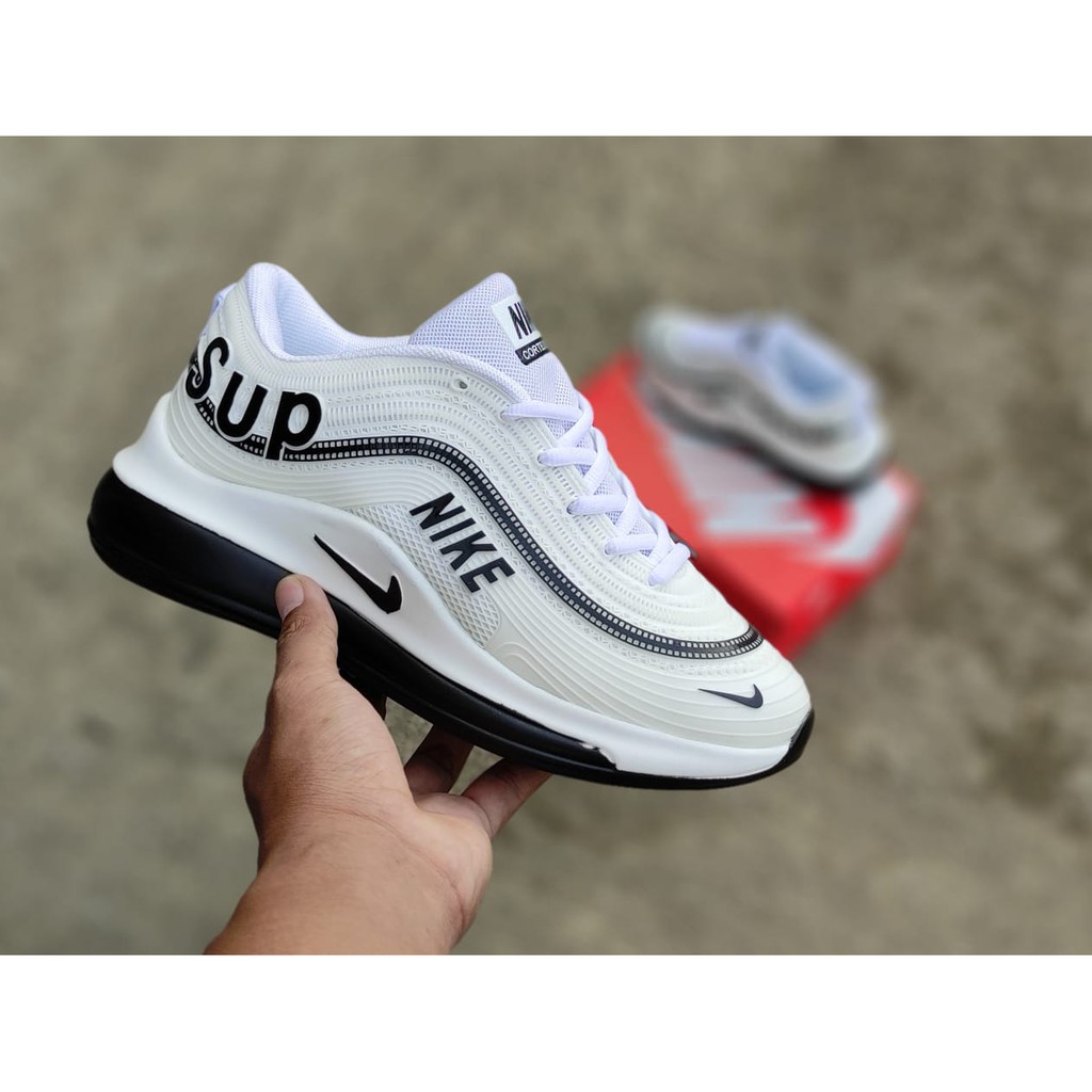 Sepatu cheap nike supreme