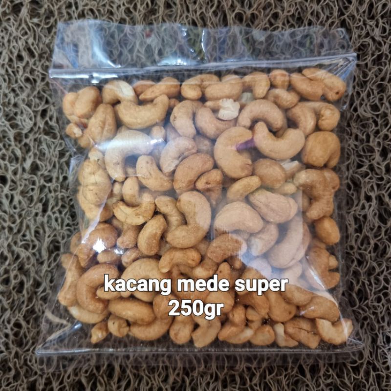 

Kacang Mede Super