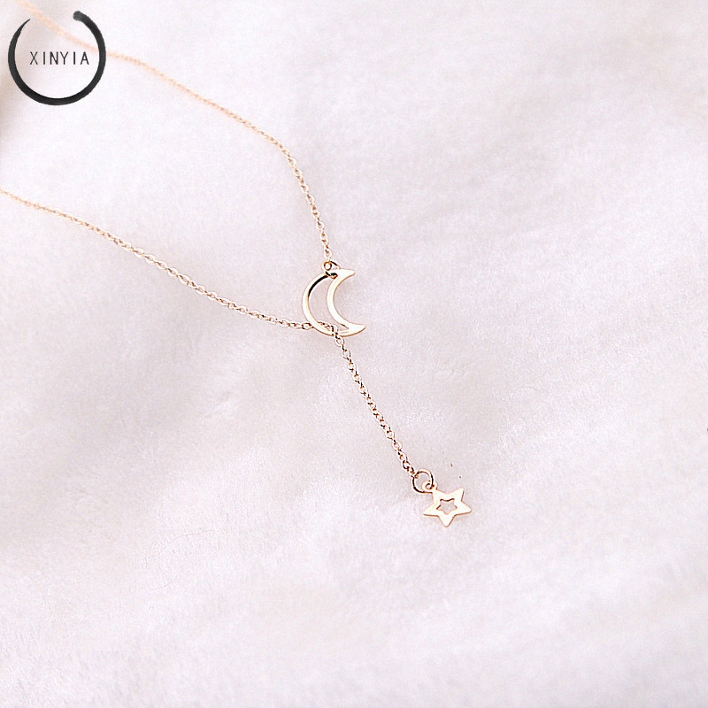 Kalung Rantai Liontin Bulan Sabit Simple Elegan Adjustable Untuk Wanita