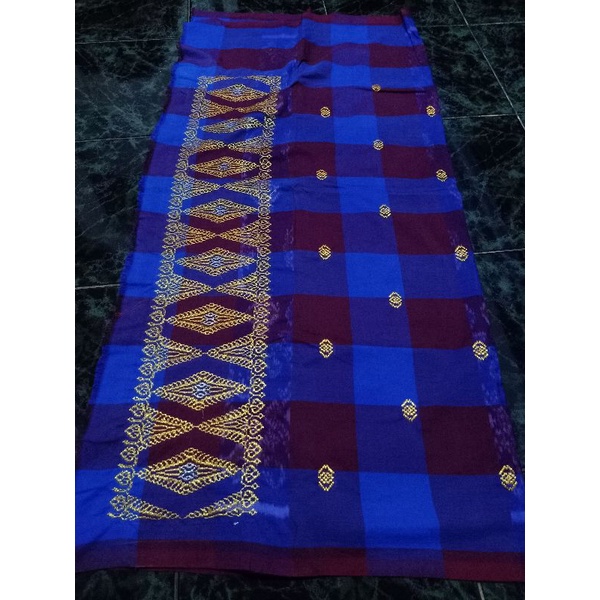 tenun endek semimastuli Lasem dg tumpal emas