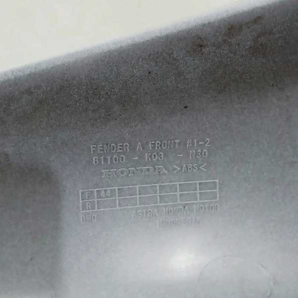 spakbor depan revo fi revo fit fi revo x injeksi k03 putih