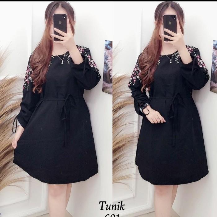 TUNIK MOTIF BORDIR TANGAN SERUT WARNA PUTIH ATASAN PUTIH ATASAN WANITA