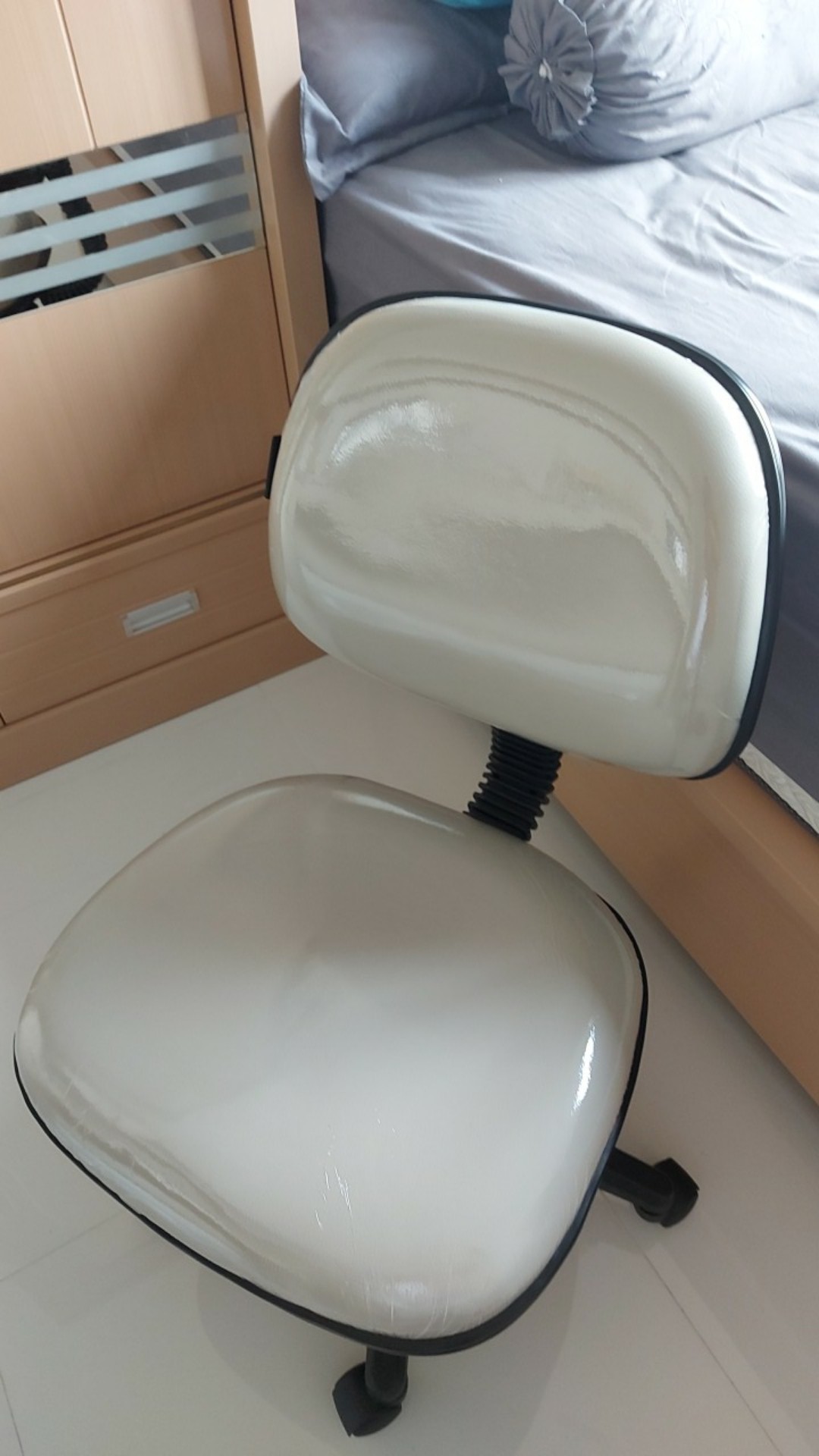 Kursi Kantor Staff Sb 301