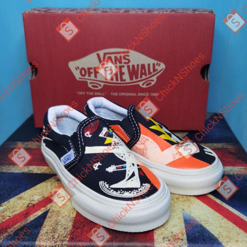 sepatu anak vans slip on x moma museum of modern art black